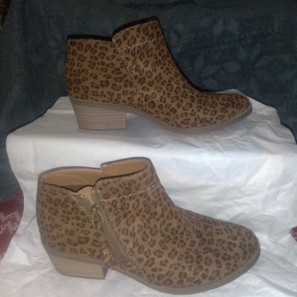 Time and Tru Shoes - Time and Tru leopard print booties size 6 with memory foam